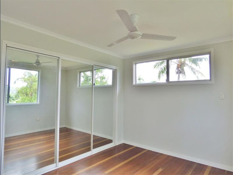 6 Coryule Place CANNONVALE 7