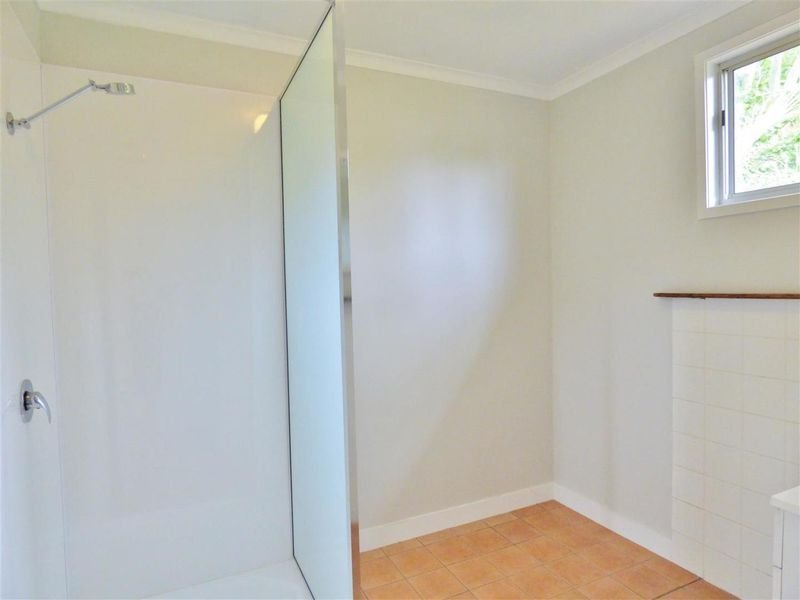 6 Coryule Place CANNONVALE 10