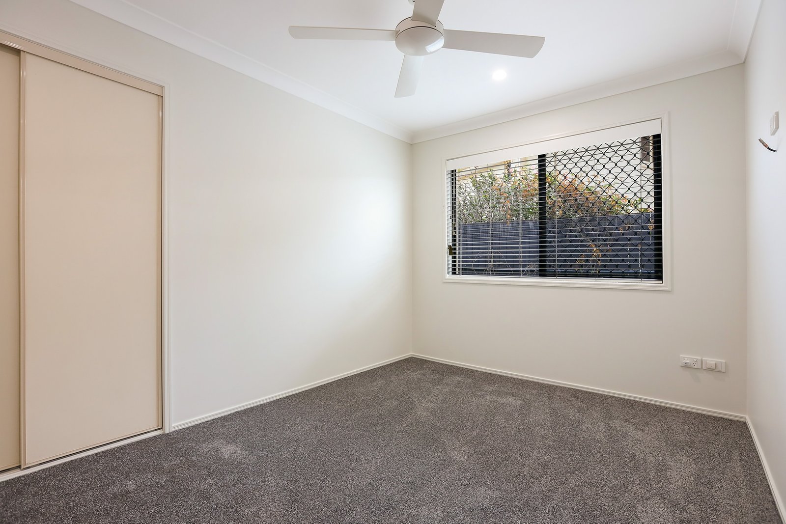 6 Crestbrook Glen MOLENDINAR 13