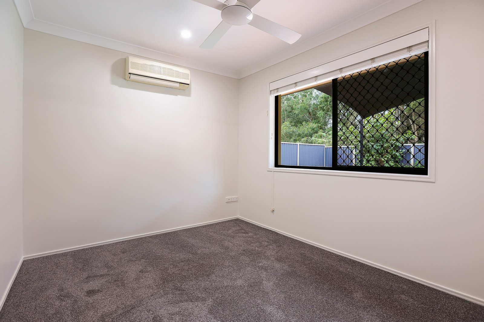 6 Crestbrook Glen MOLENDINAR 11