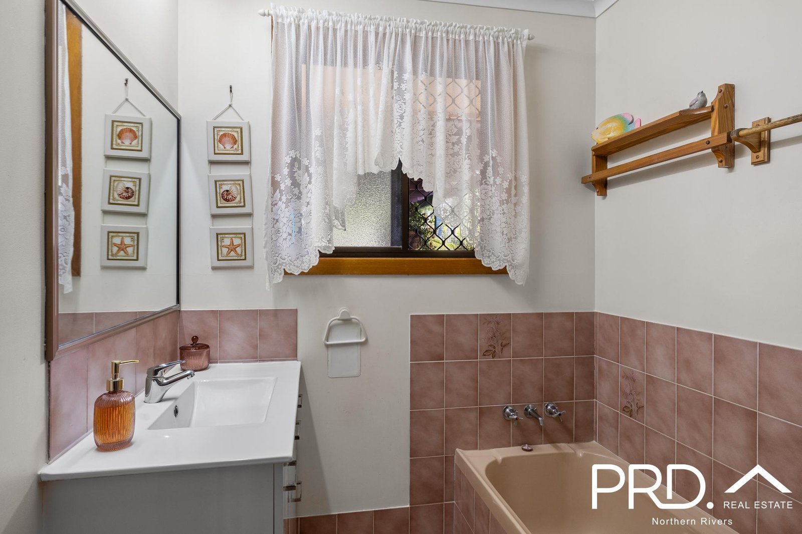 6 Cumberland Street CASINO 9