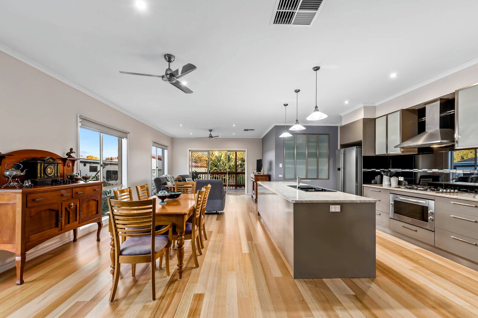 Real Estate and Property in 6 Daintree Way, Ocean Grove, VIC