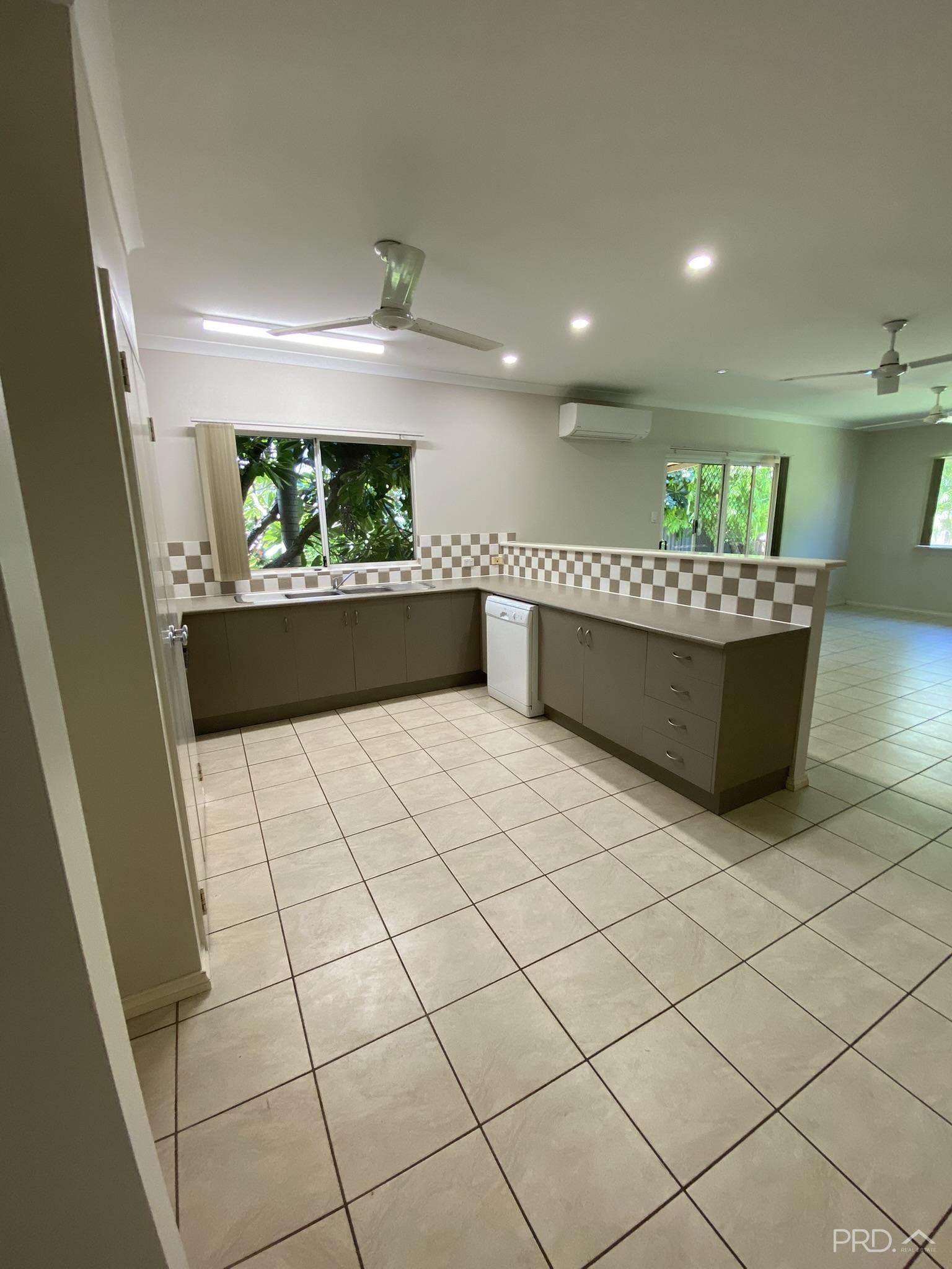 6 Dalgyte Road DJUGUN 7