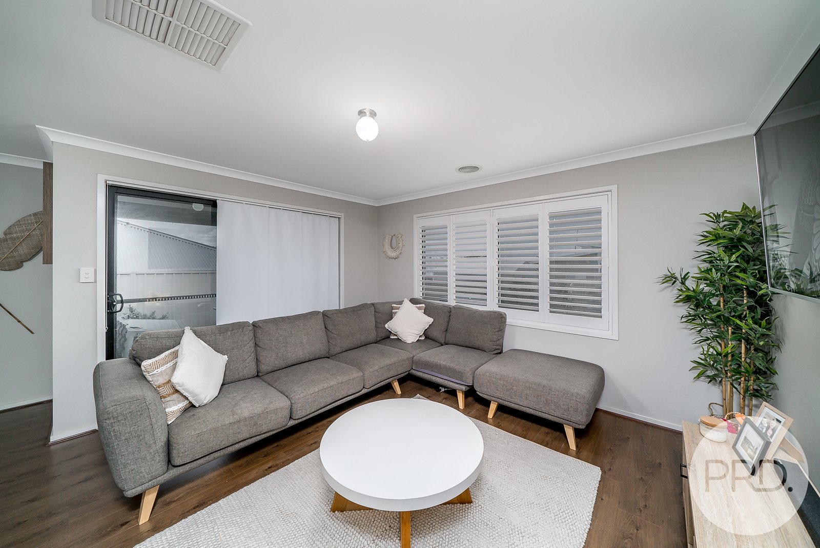 6 Darcy Drive BOOROOMA 4