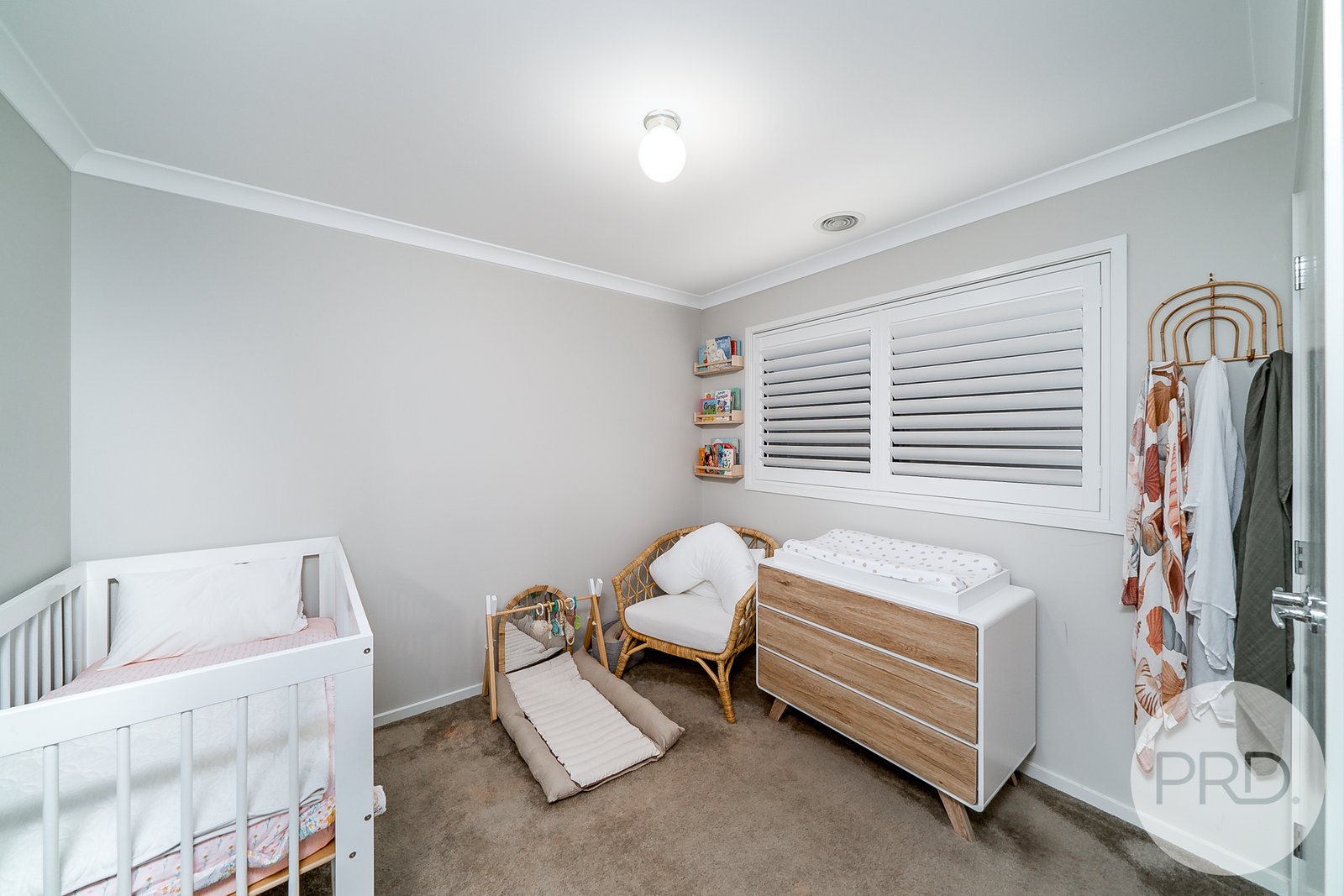 6 Darcy Drive BOOROOMA 9