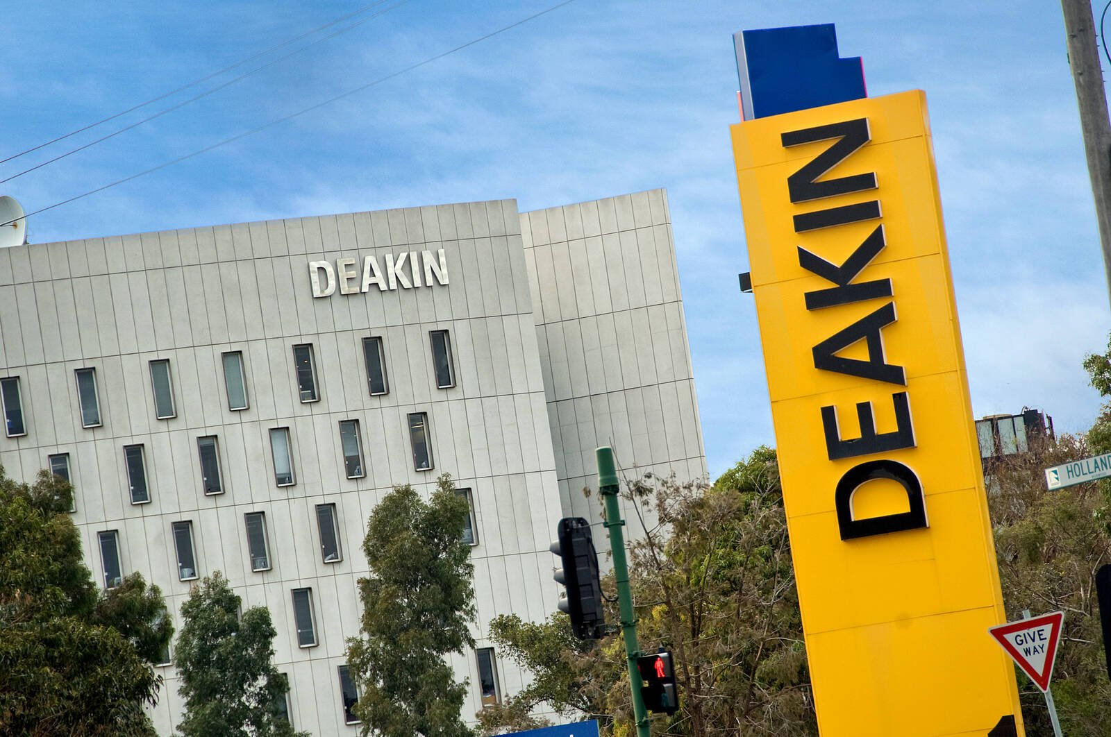 Real Estate and Property in 6 Darook Street, Blackburn South, VIC