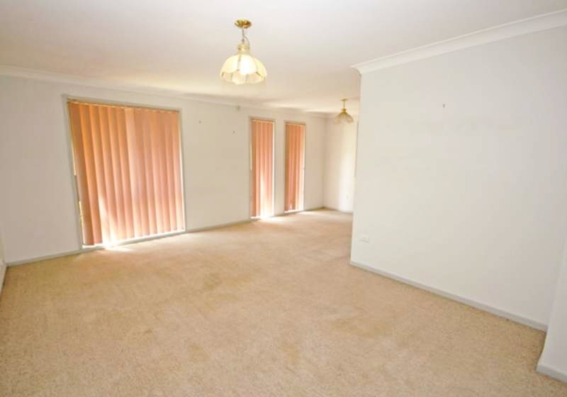 6 Darri Street GLENFIELD PARK 4