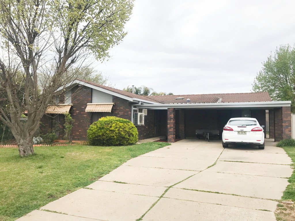 6 Darri Street GLENFIELD PARK 1