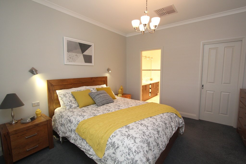 6 Dartmoor Court ALFREDTON 4