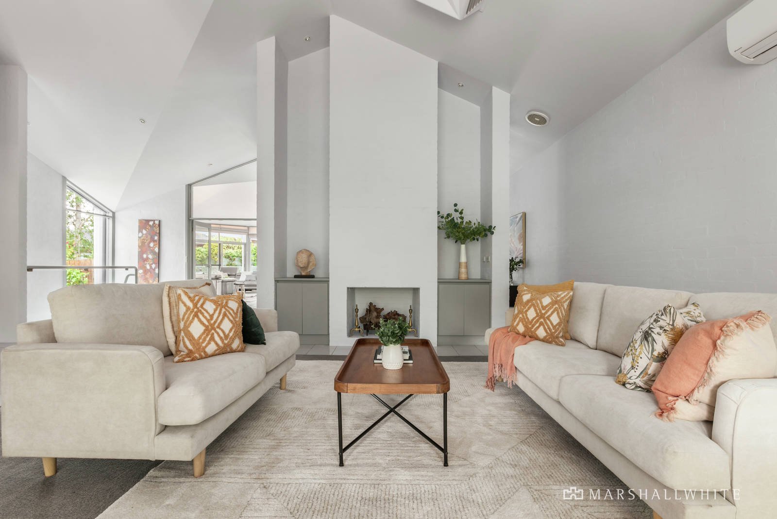 6 Delfi Court, Balwyn, VIC