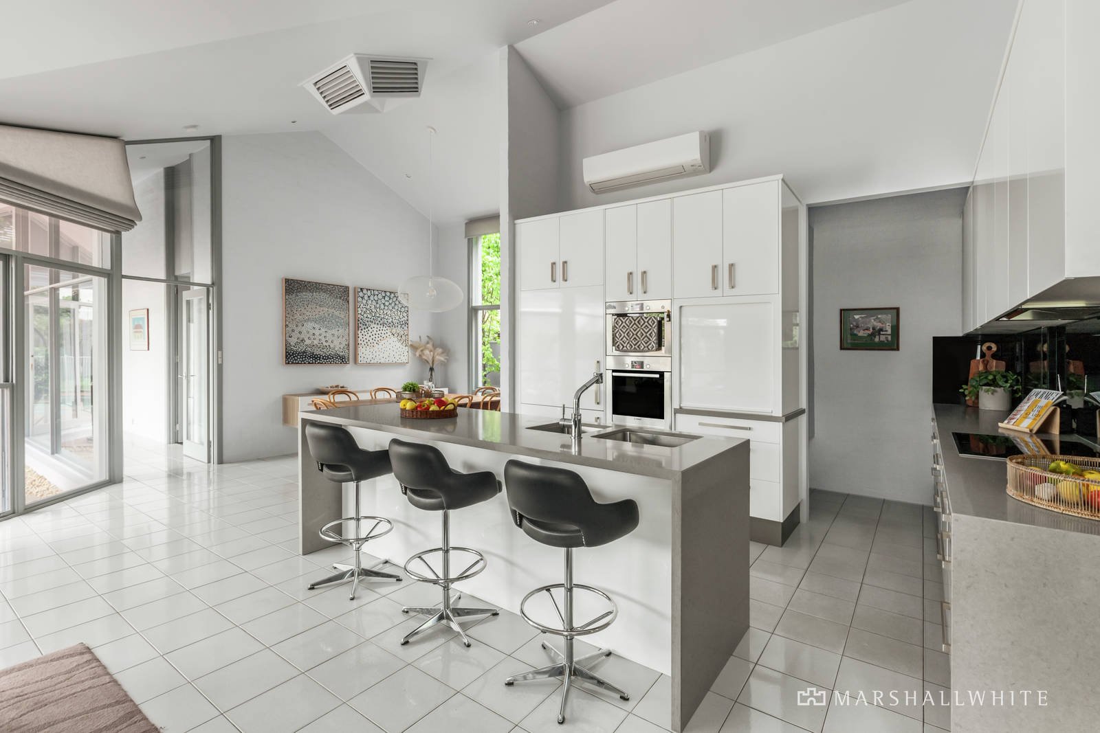 6 Delfi Court, Balwyn, VIC