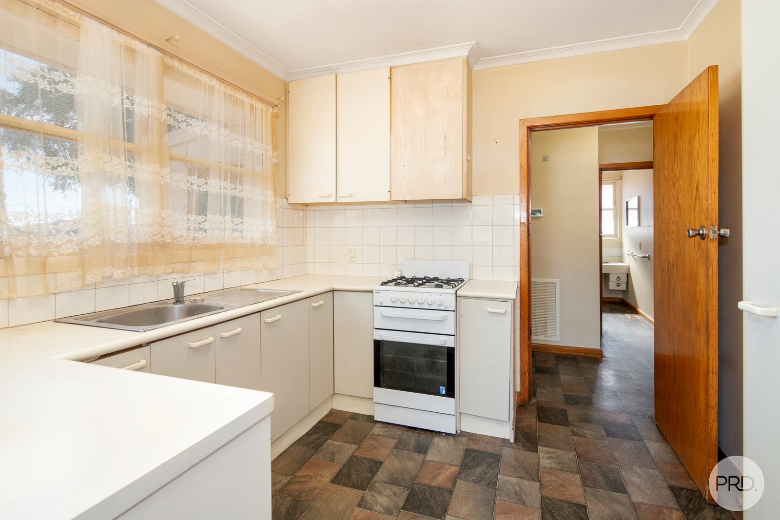 6 Dermot Street WENDOUREE 4