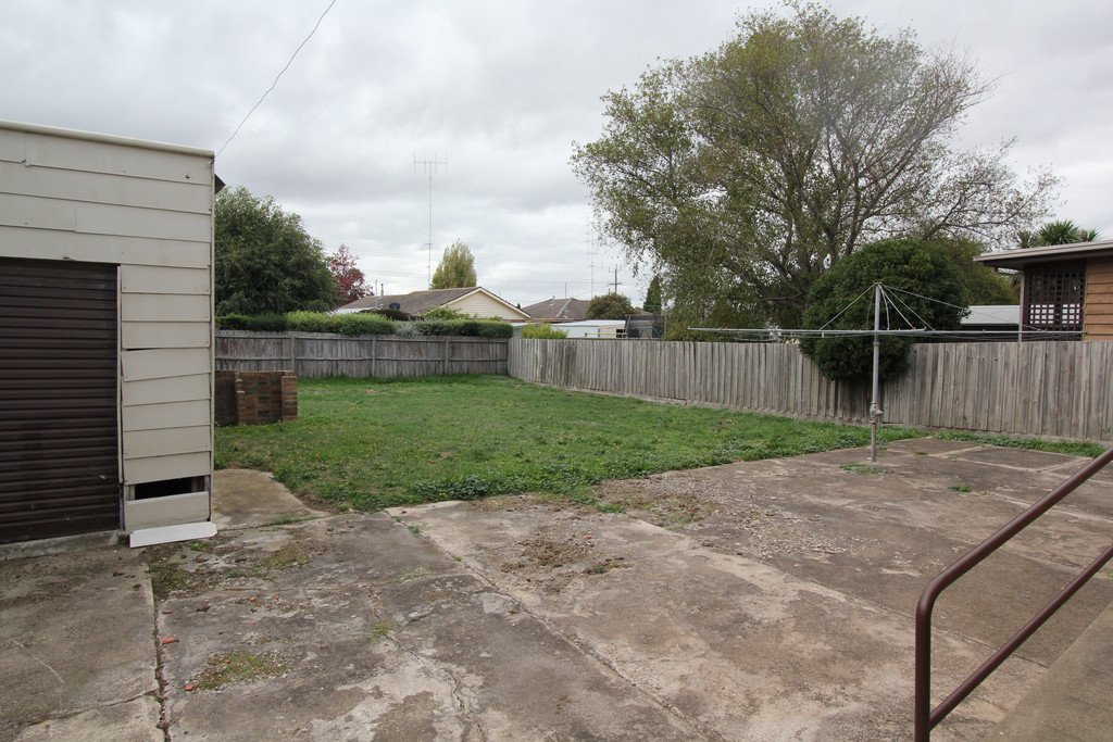 6 Dermot Street WENDOUREE 5