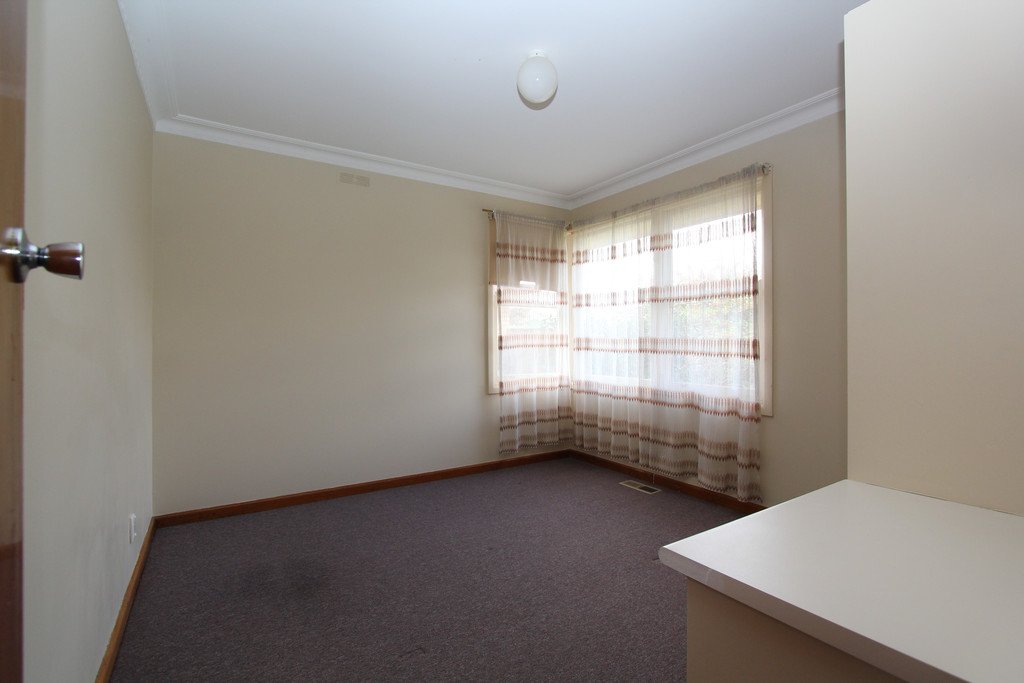 6 Dermot Street WENDOUREE 8