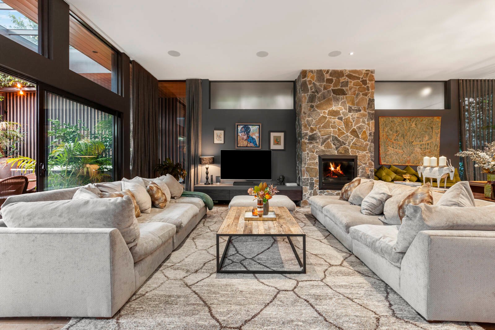 Real Estate and Property in 6 Dickens Street, Elwood, VIC