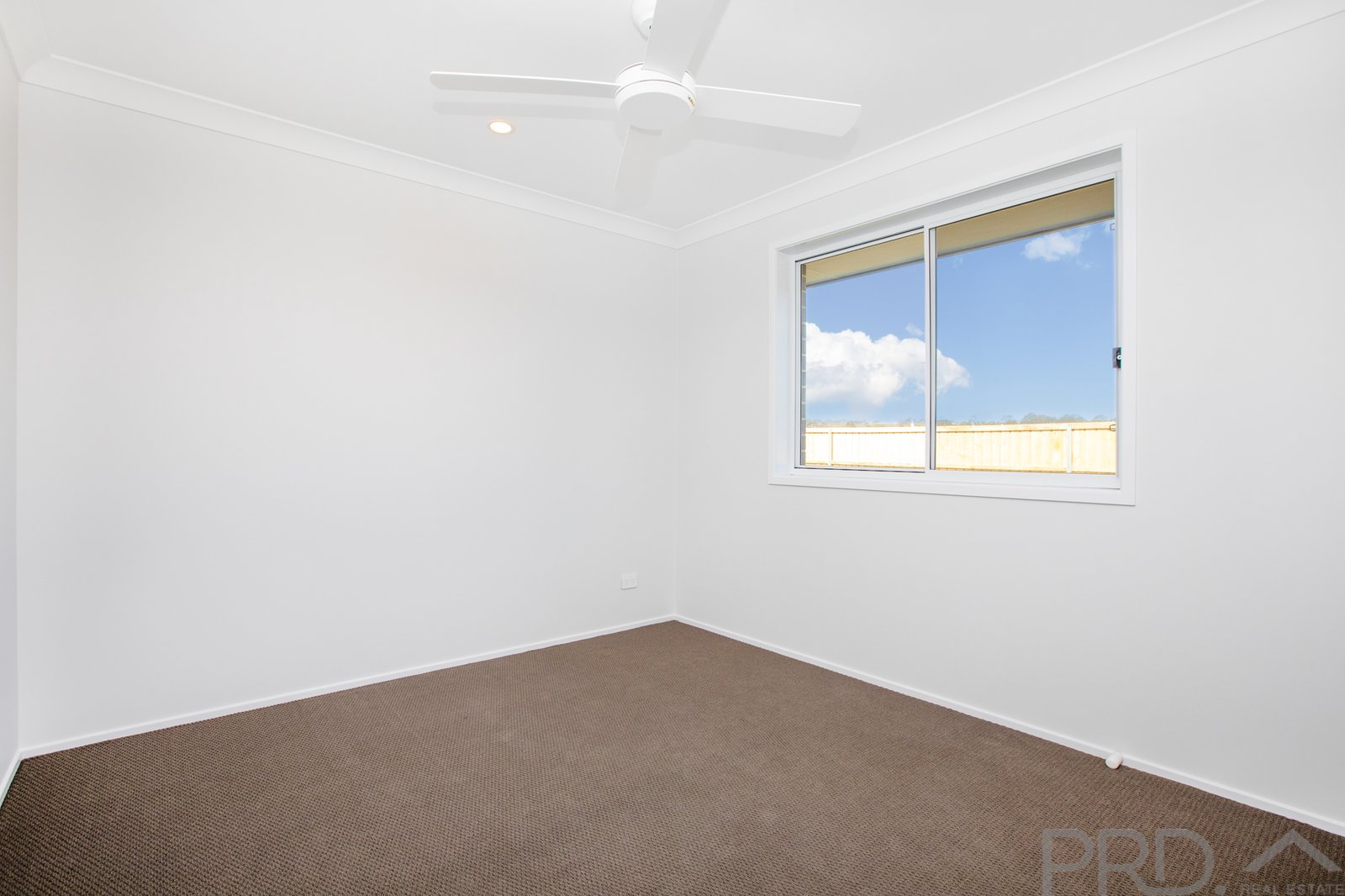6 Dinton Street GRETA 8