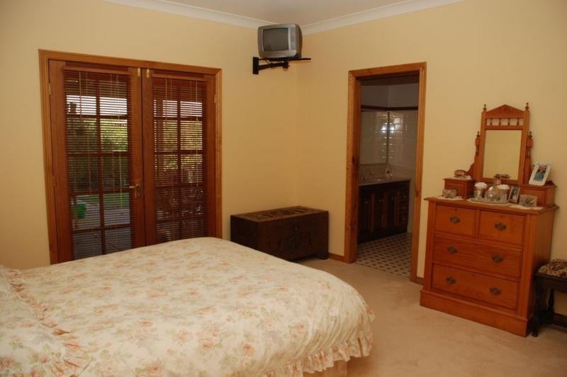 6 Dobell Place LLOYD 4