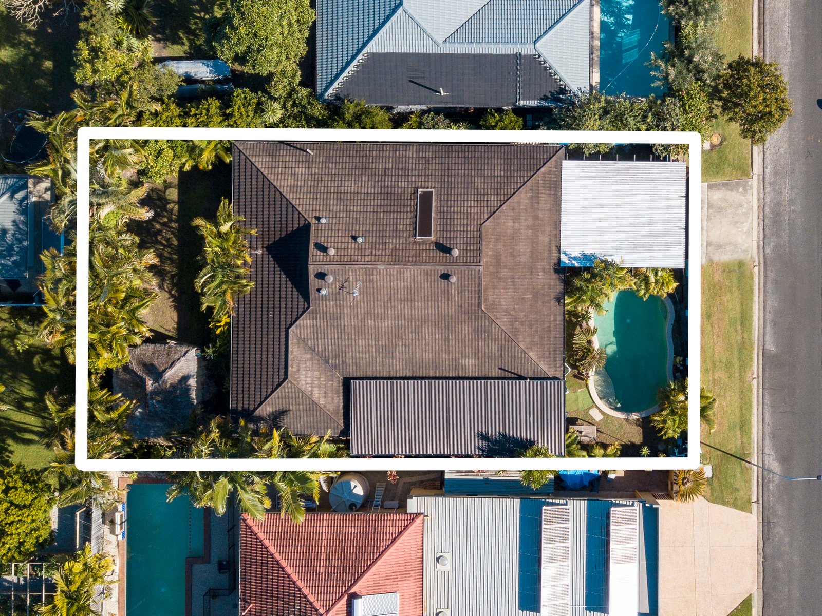 6 Dotterel Drive BURLEIGH WATERS 10