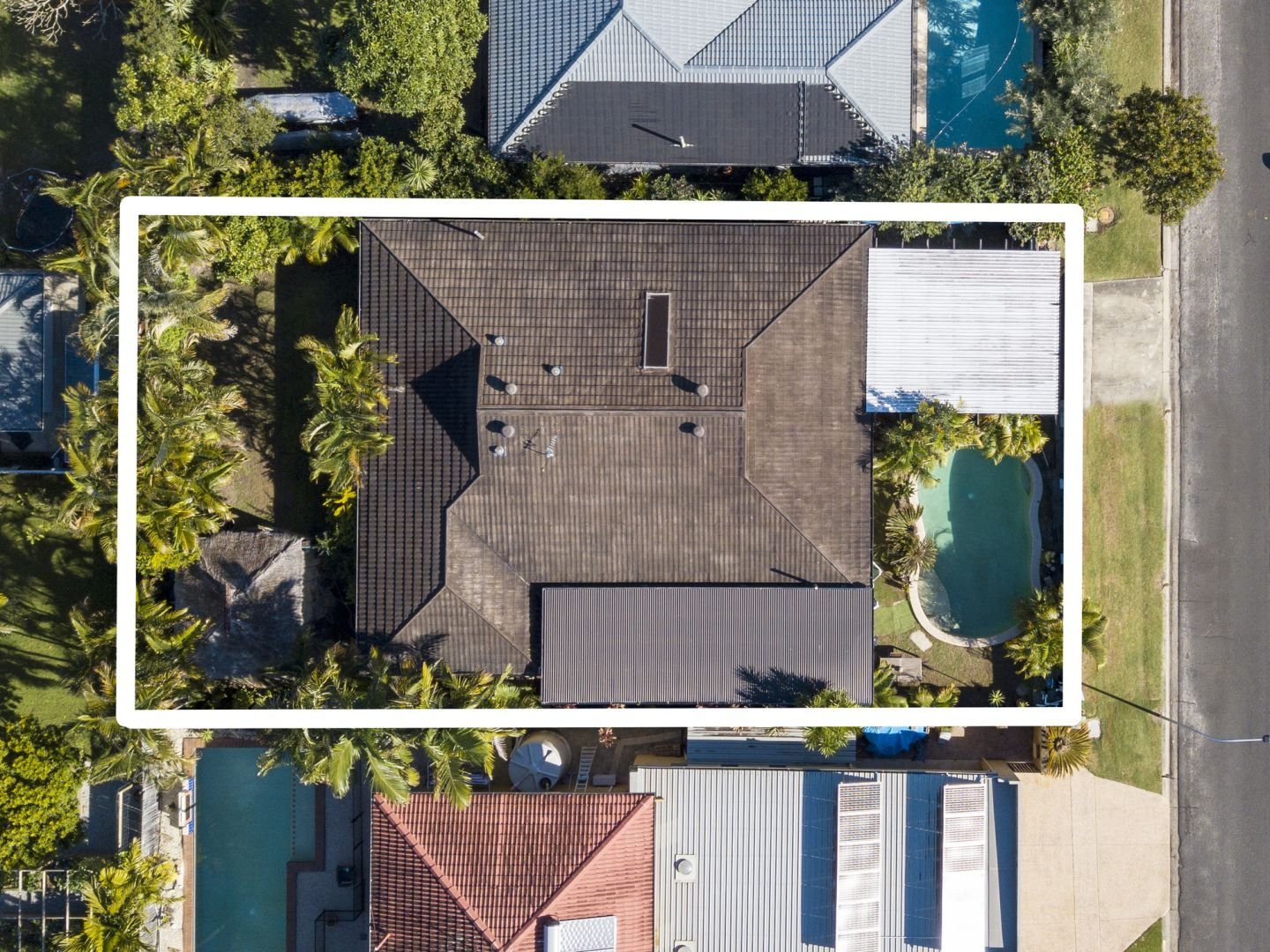 6 Dotterel Drive BURLEIGH WATERS 10