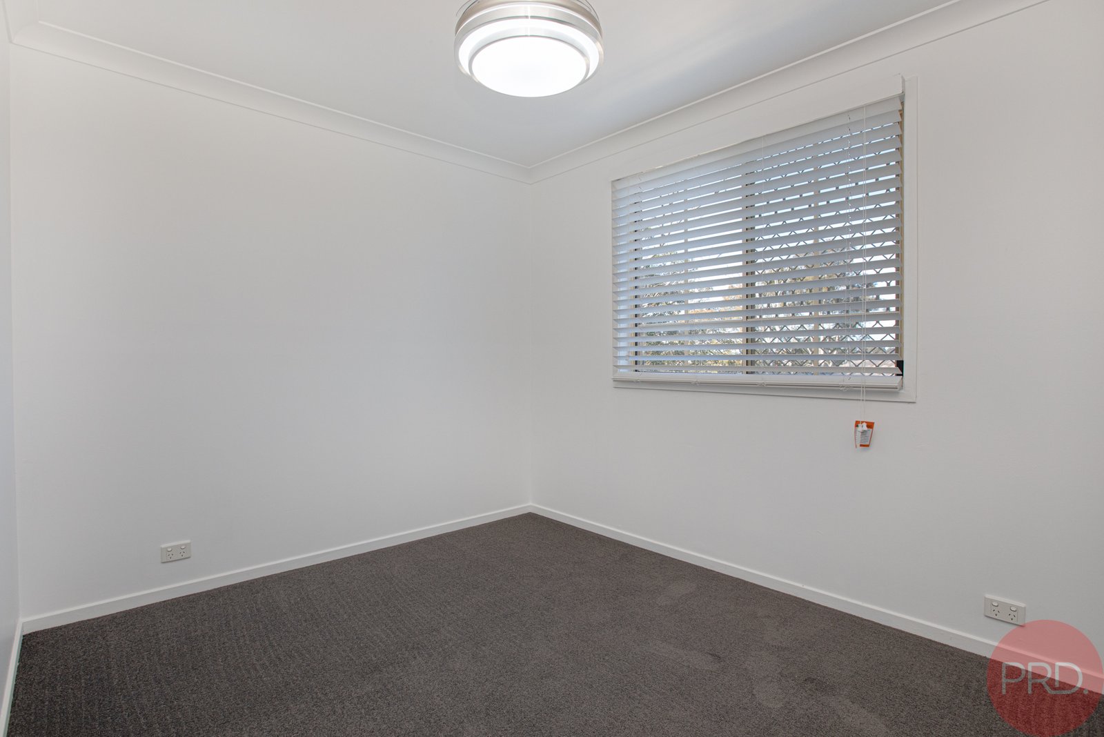 6 Dumont Close RUTHERFORD 8