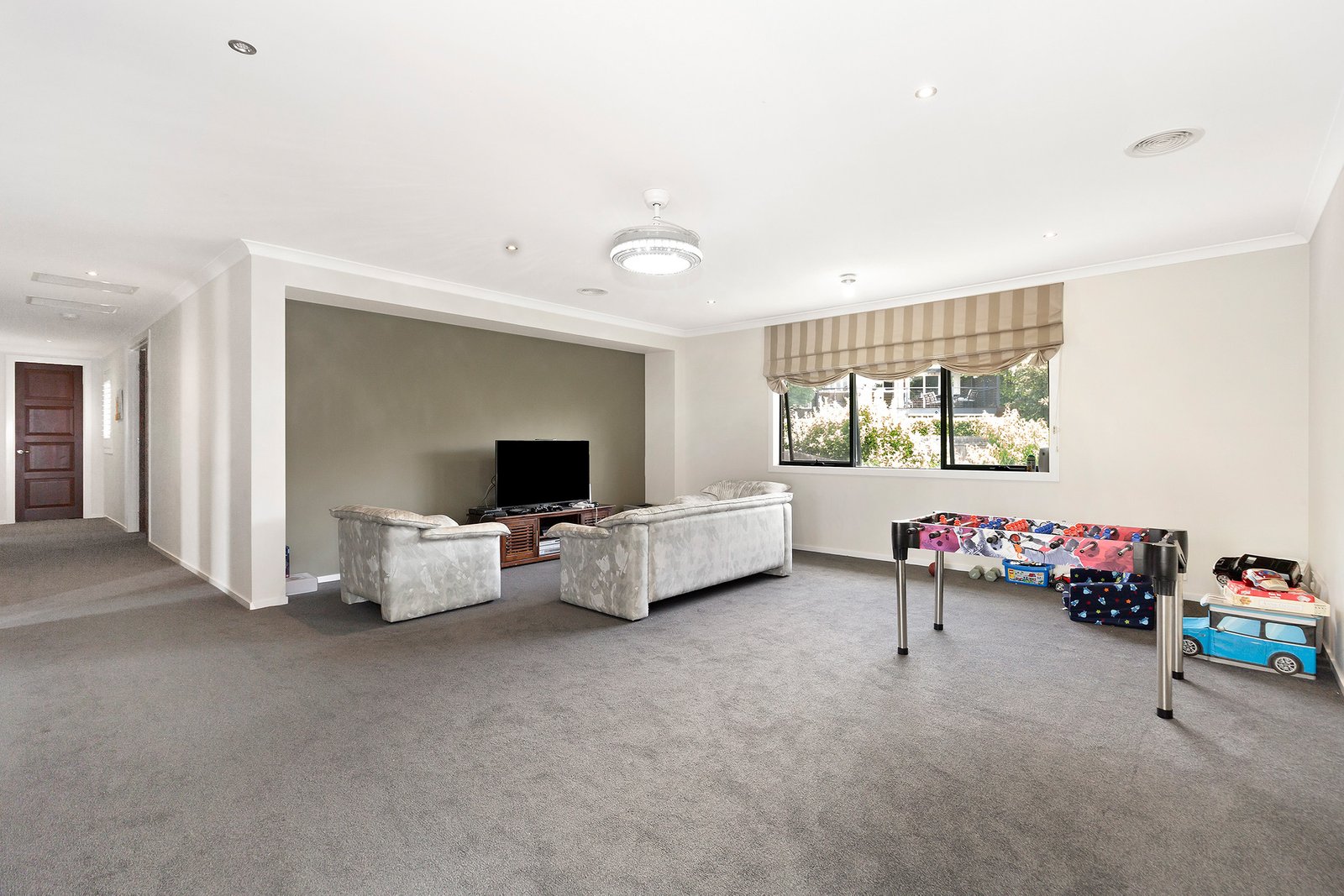 Real Estate and Property in 6 Earls Court, Balwyn North, VIC