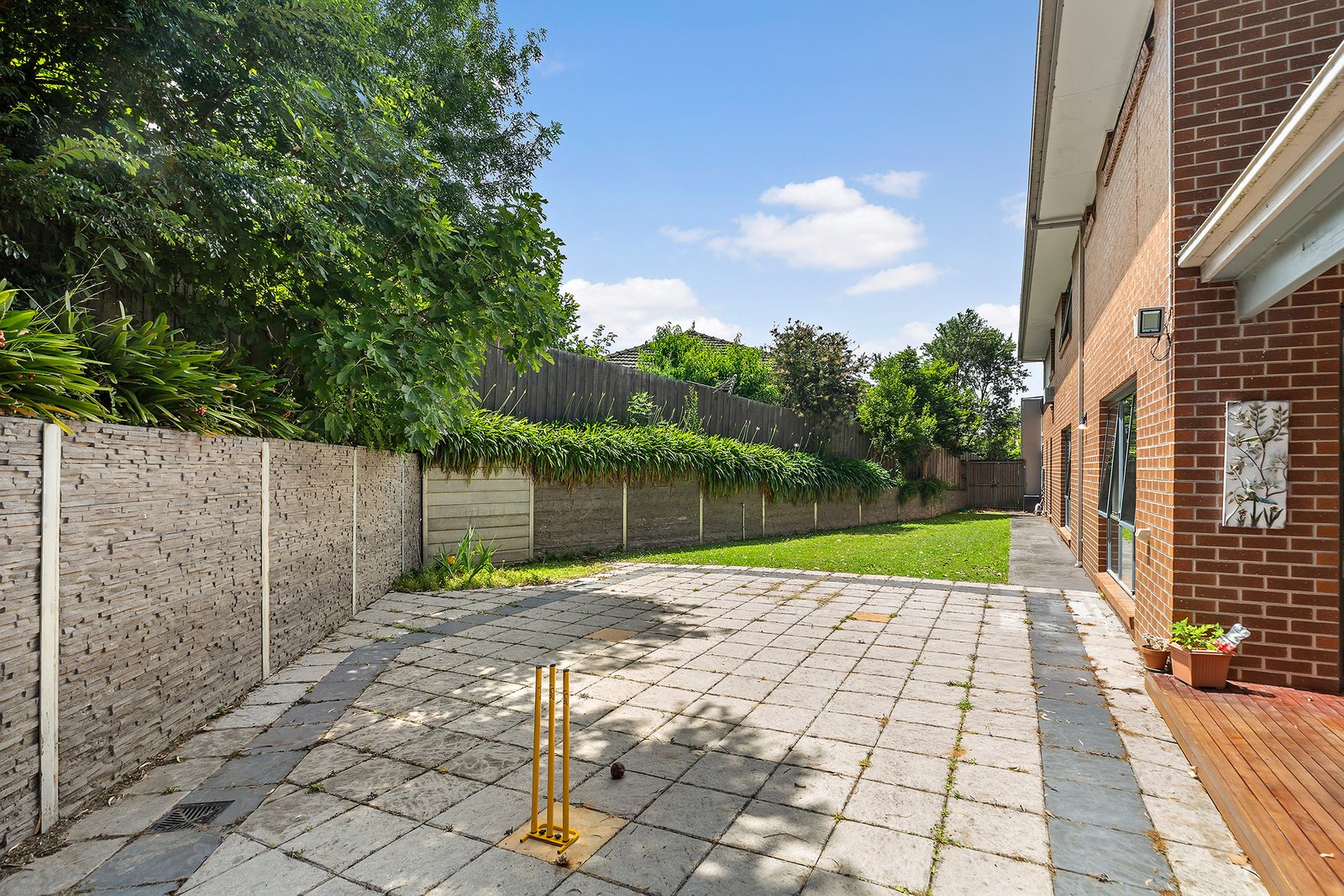 Real Estate and Property in 6 Earls Court, Balwyn North, VIC