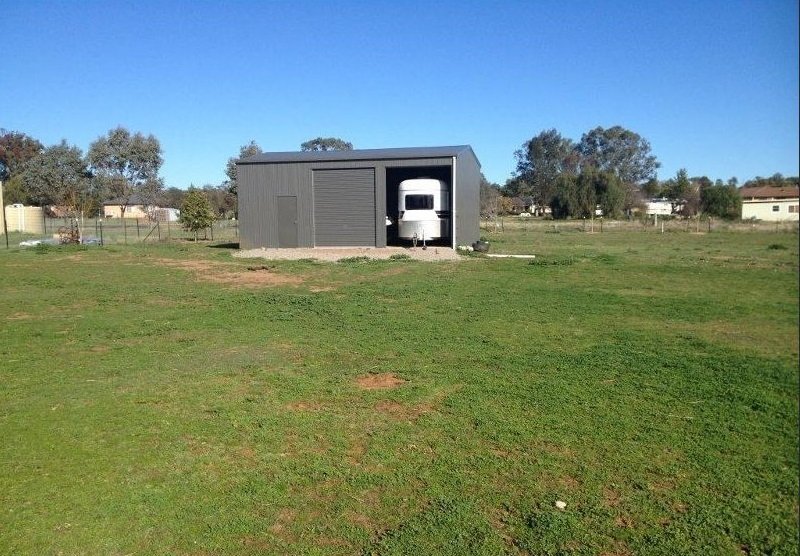 6 Edna Close TAMWORTH 8