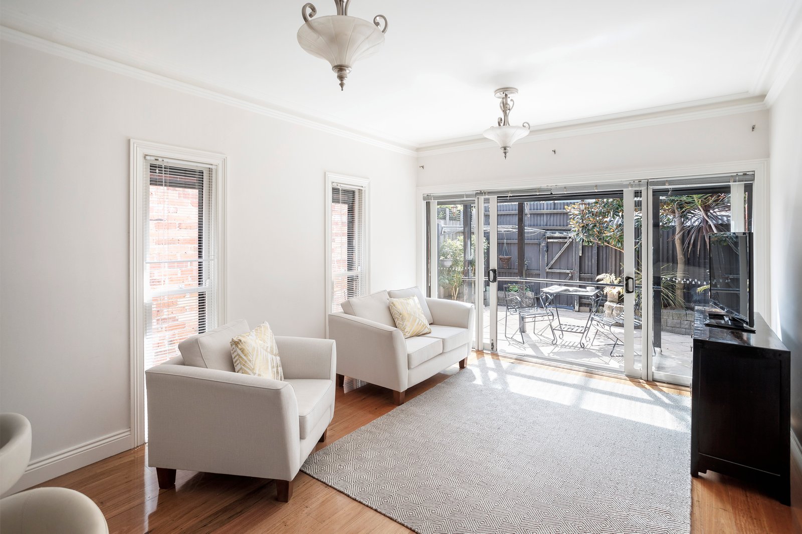 Real Estate and Property in 6 Edward Street, Elsternwick, VIC