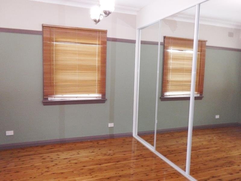 6 Edward Street TAMWORTH 3