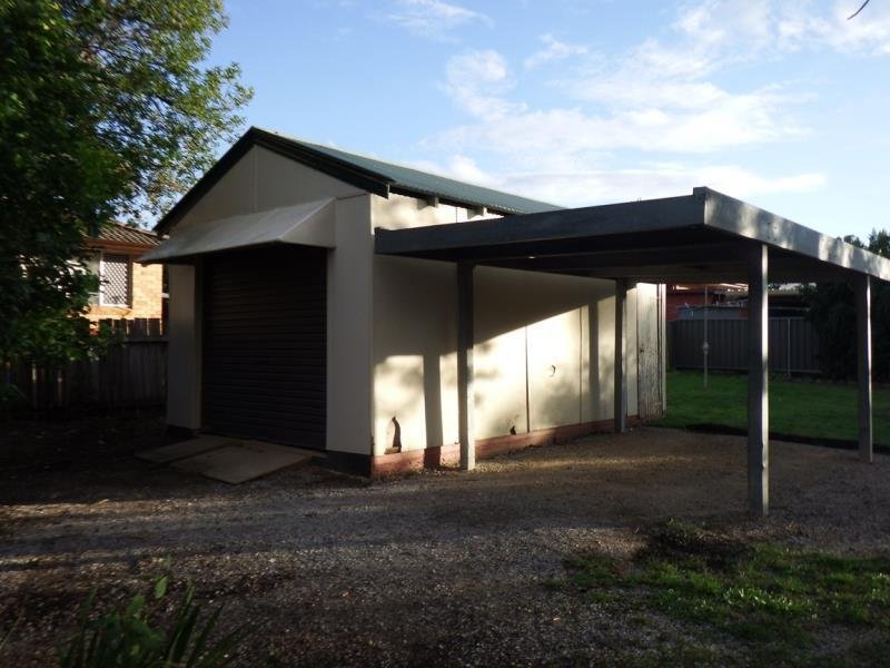 6 Edward Street TAMWORTH 7