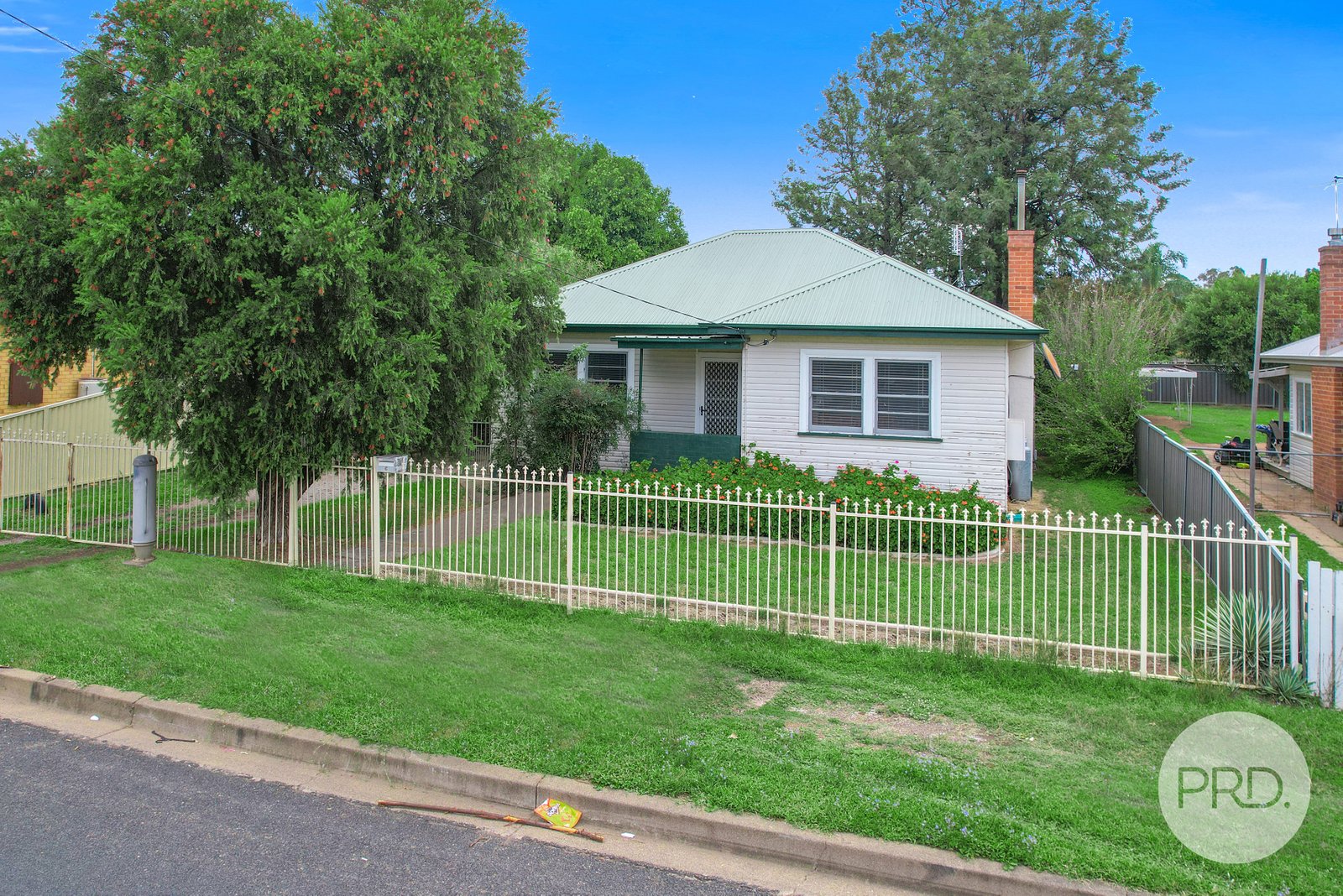 6 Edward Street TAMWORTH 1