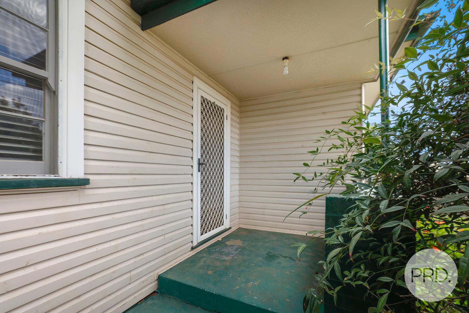 6 Edward Street TAMWORTH 3