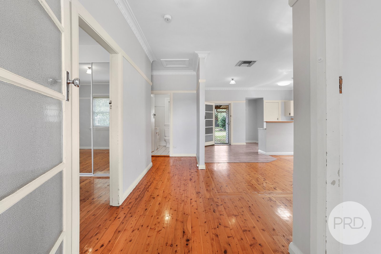 6 Edward Street TAMWORTH 4