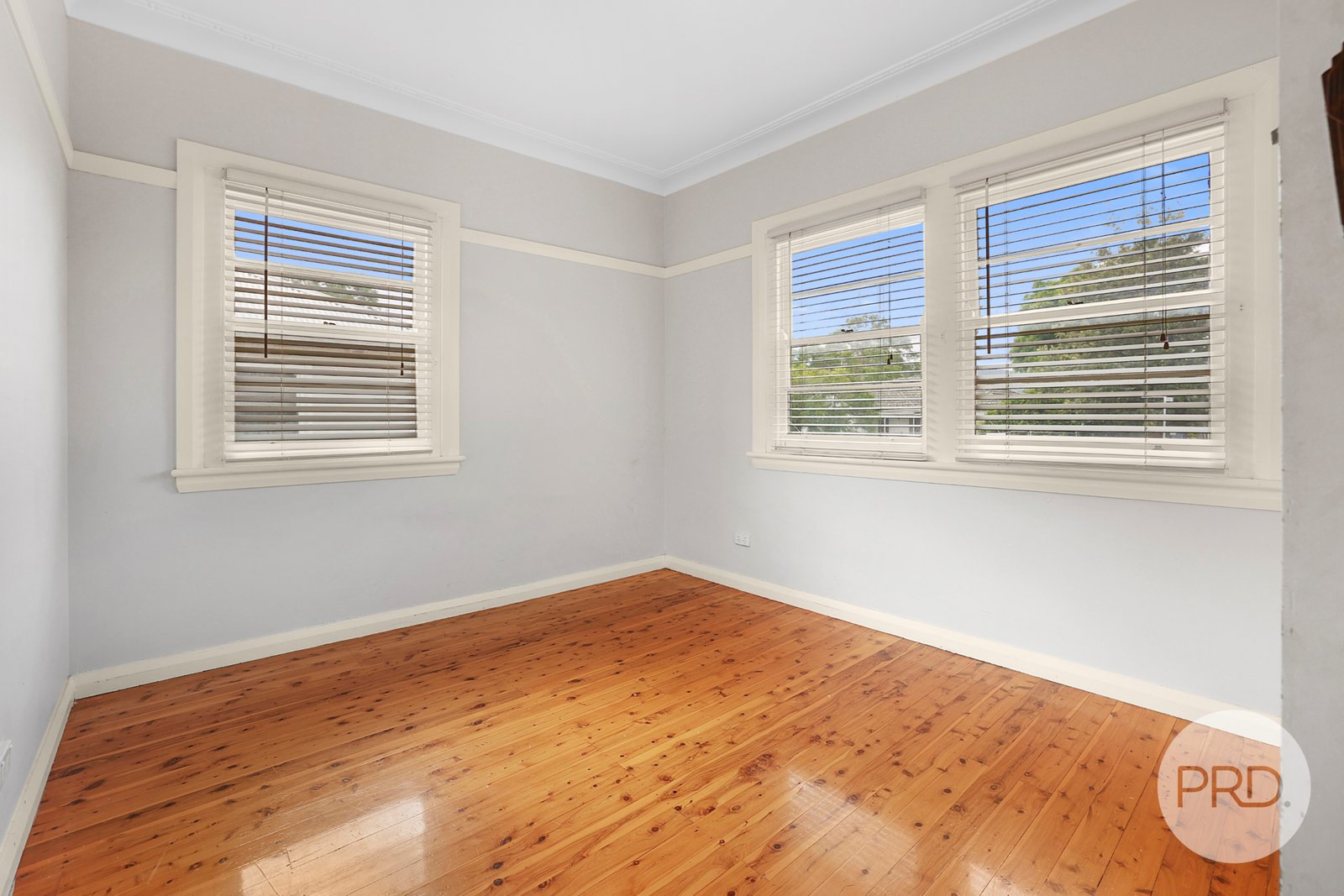 6 Edward Street TAMWORTH 5