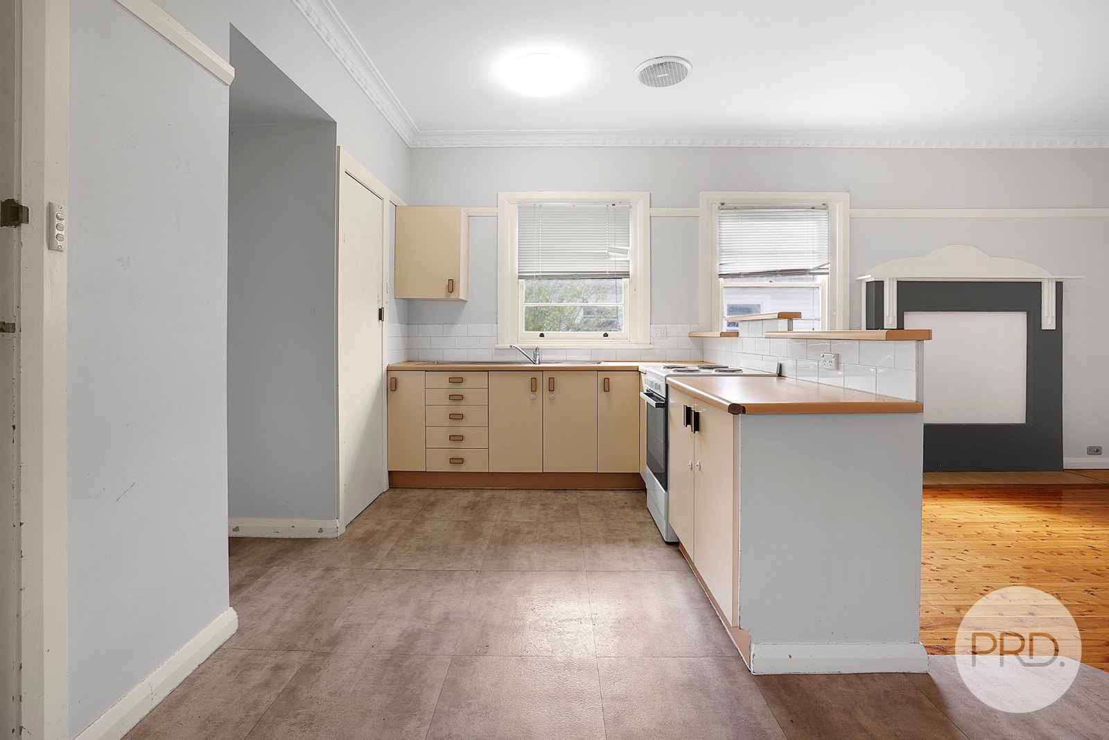 6 Edward Street TAMWORTH 12
