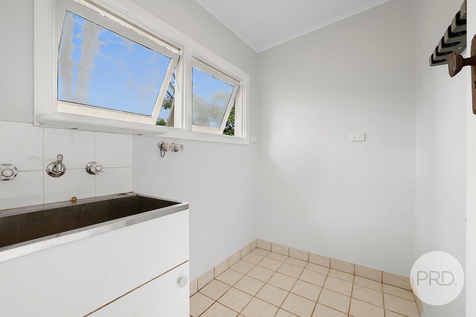 6 Edward Street TAMWORTH 17