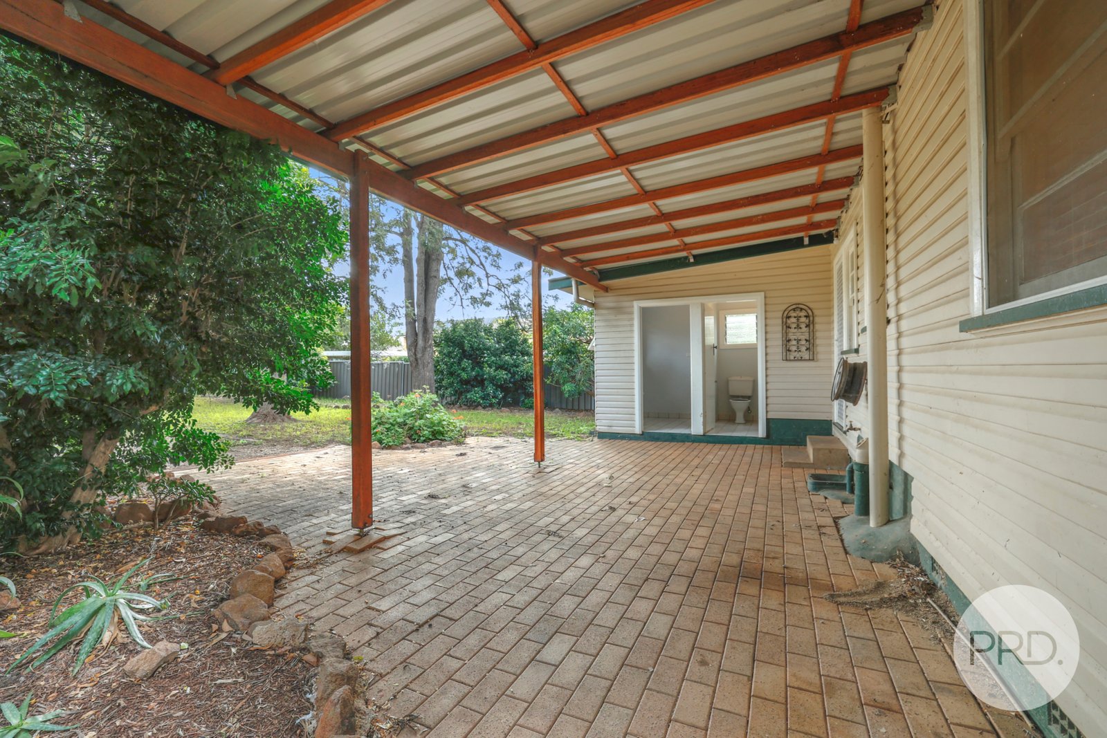 6 Edward Street TAMWORTH 18