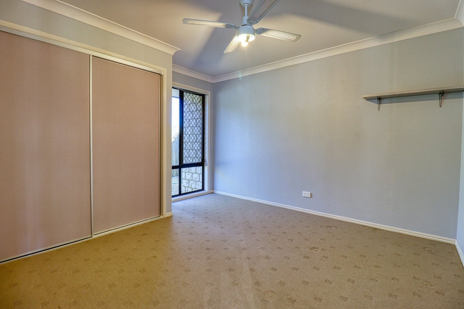 6 Eileen Place CASINO 14