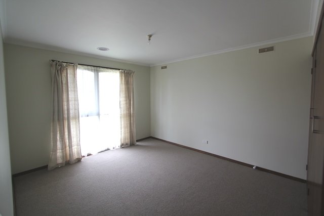 6 Elinand Street WENDOUREE 6
