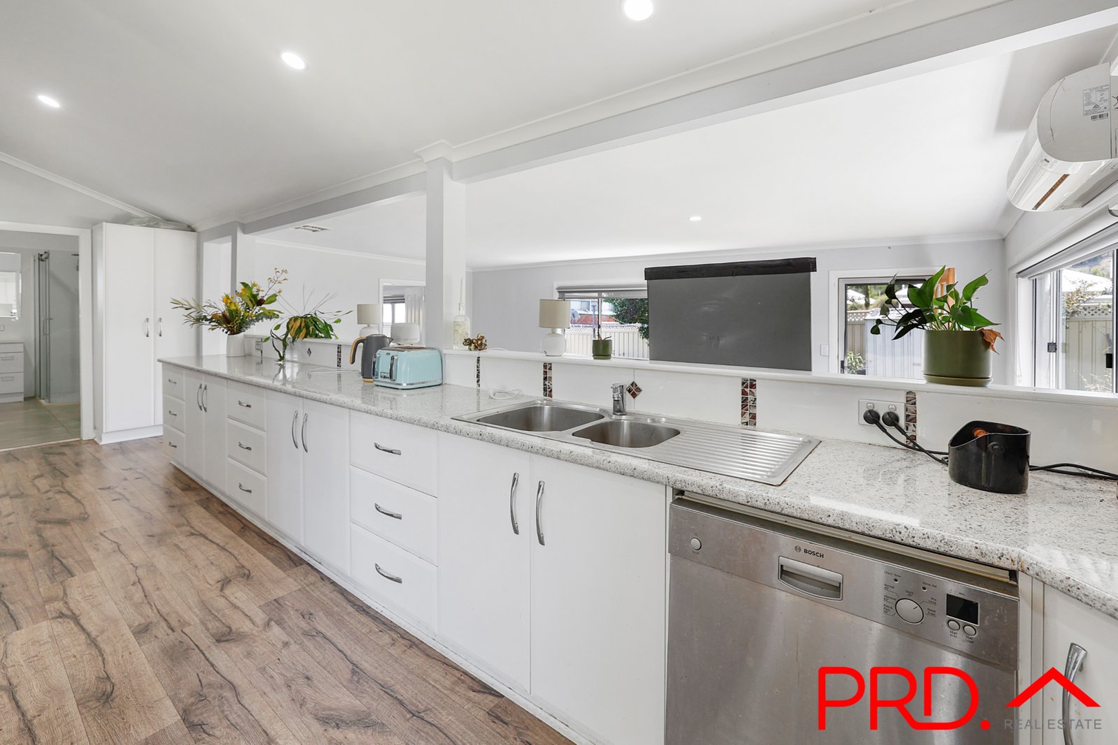 6 Elizabeth Street TAMWORTH 6