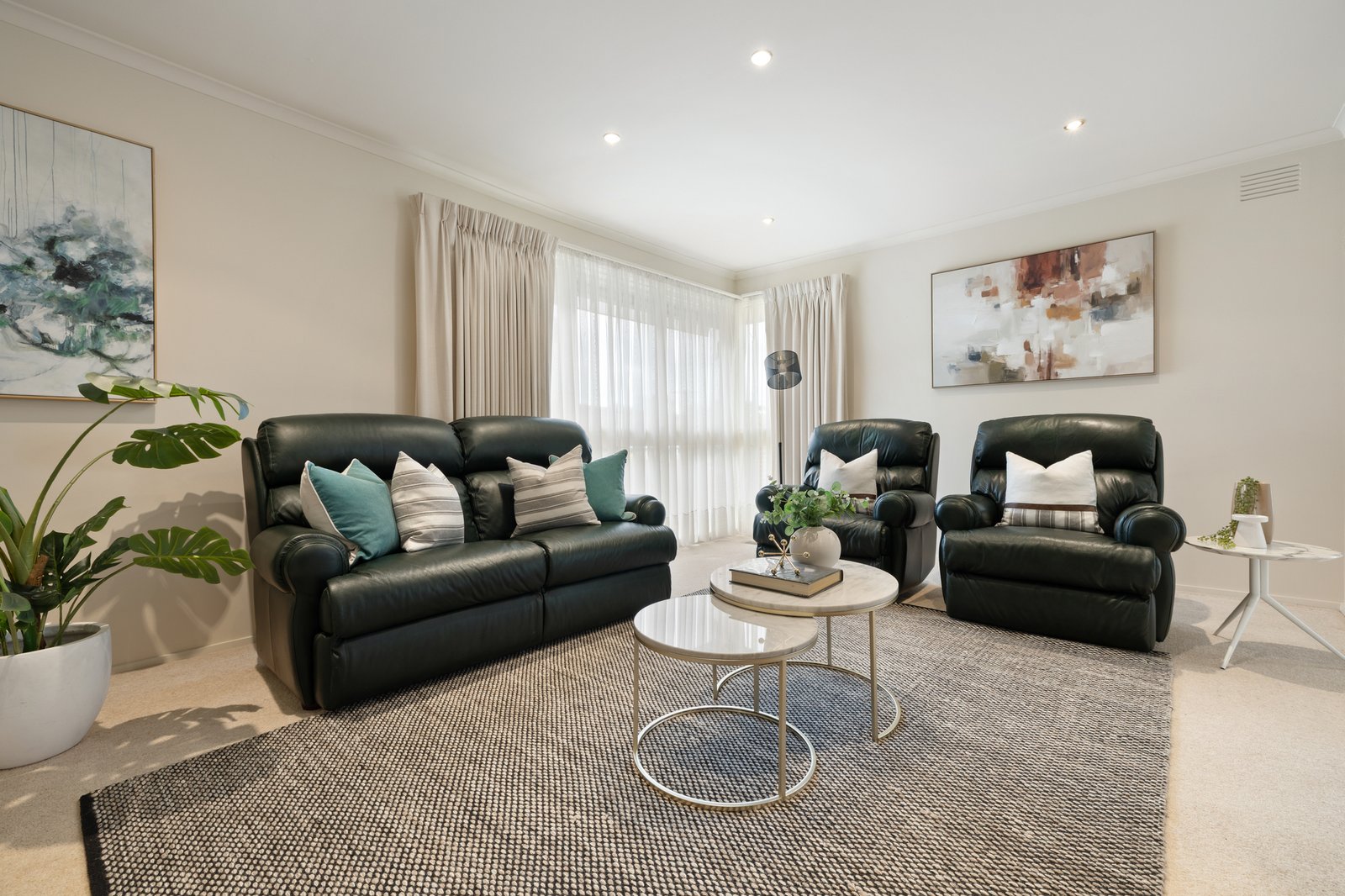 Gallery: 6 Elkins Court
