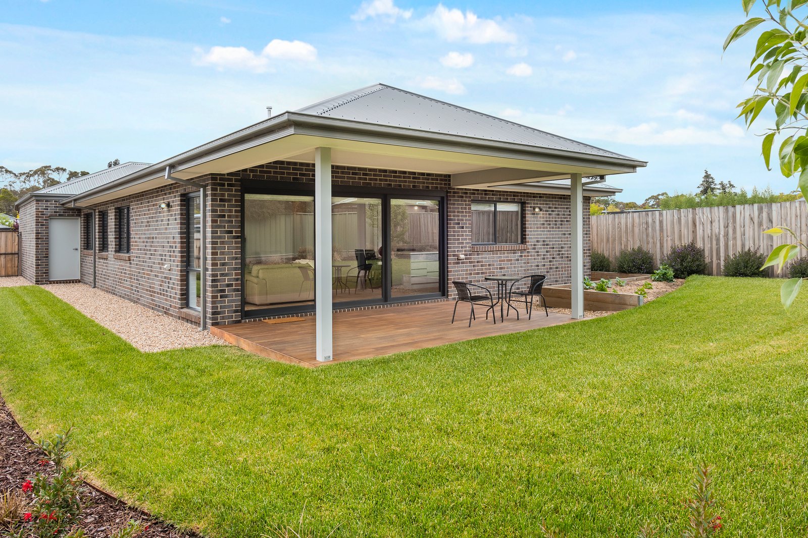 Real Estate and Property in 6 Ellison Street, Woodend, VIC
