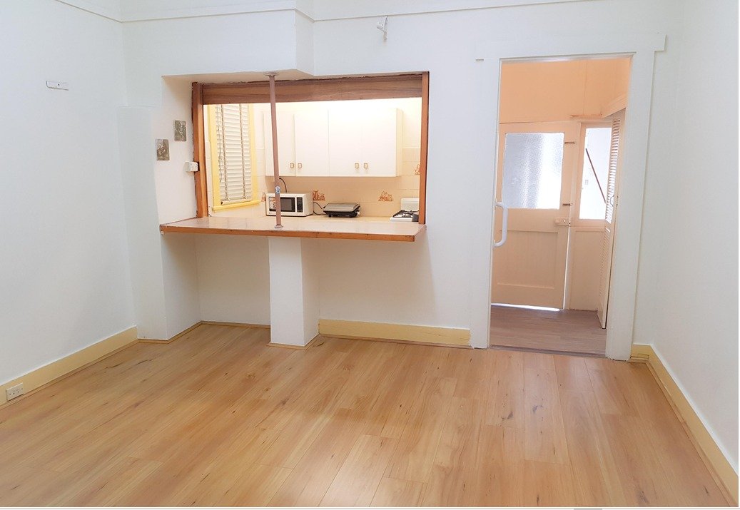 6 Empress Street HURSTVILLE 4