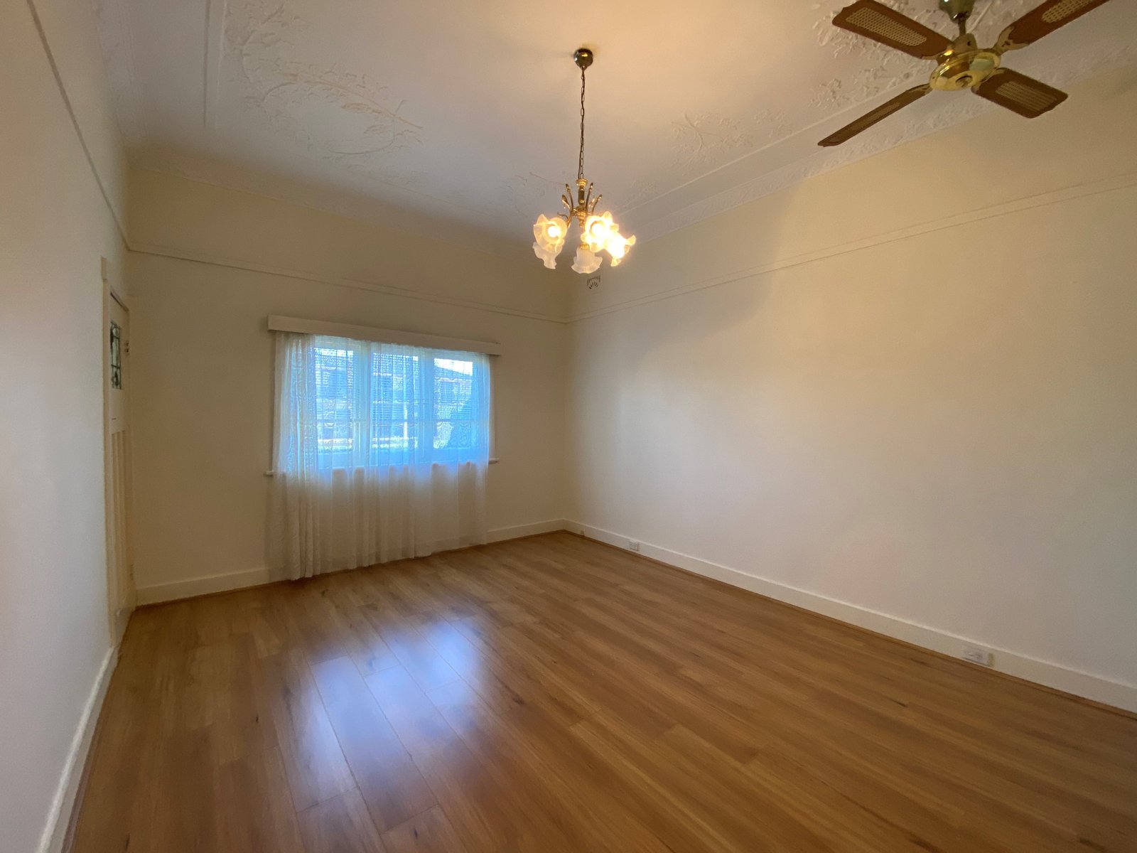 6 Empress Street HURSTVILLE 2