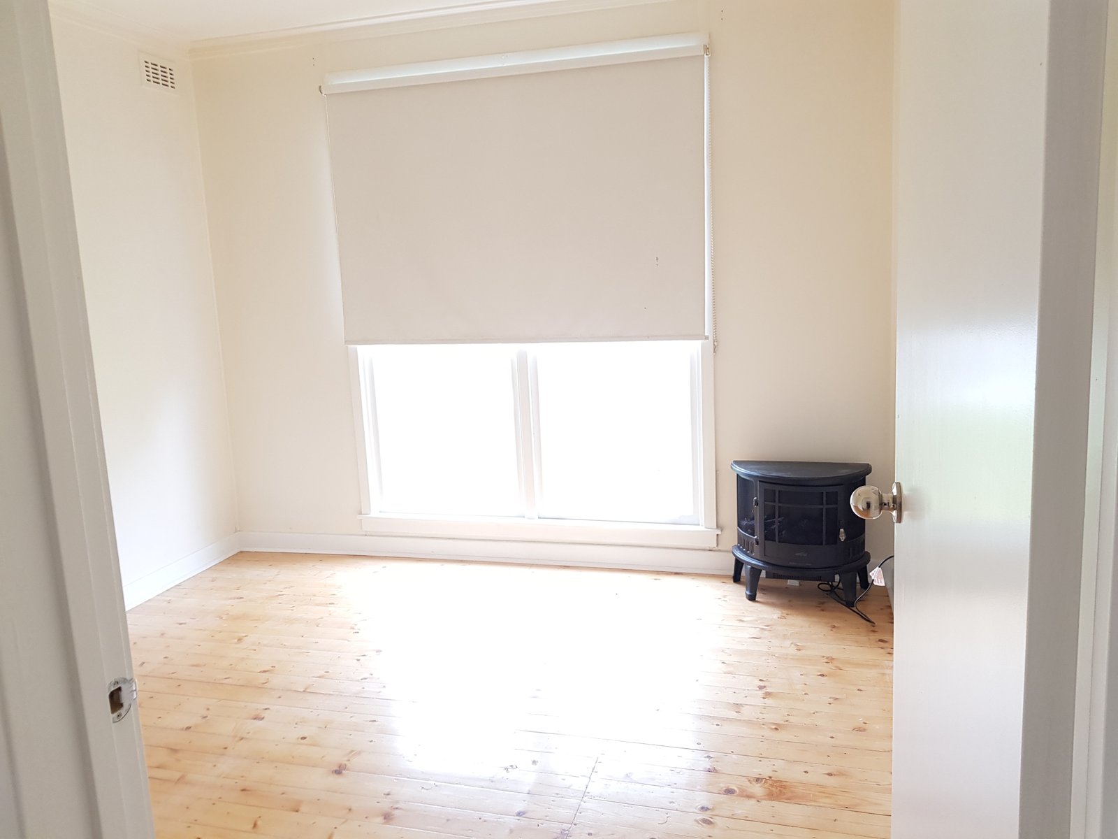 Gallery: 6 Emu Court
