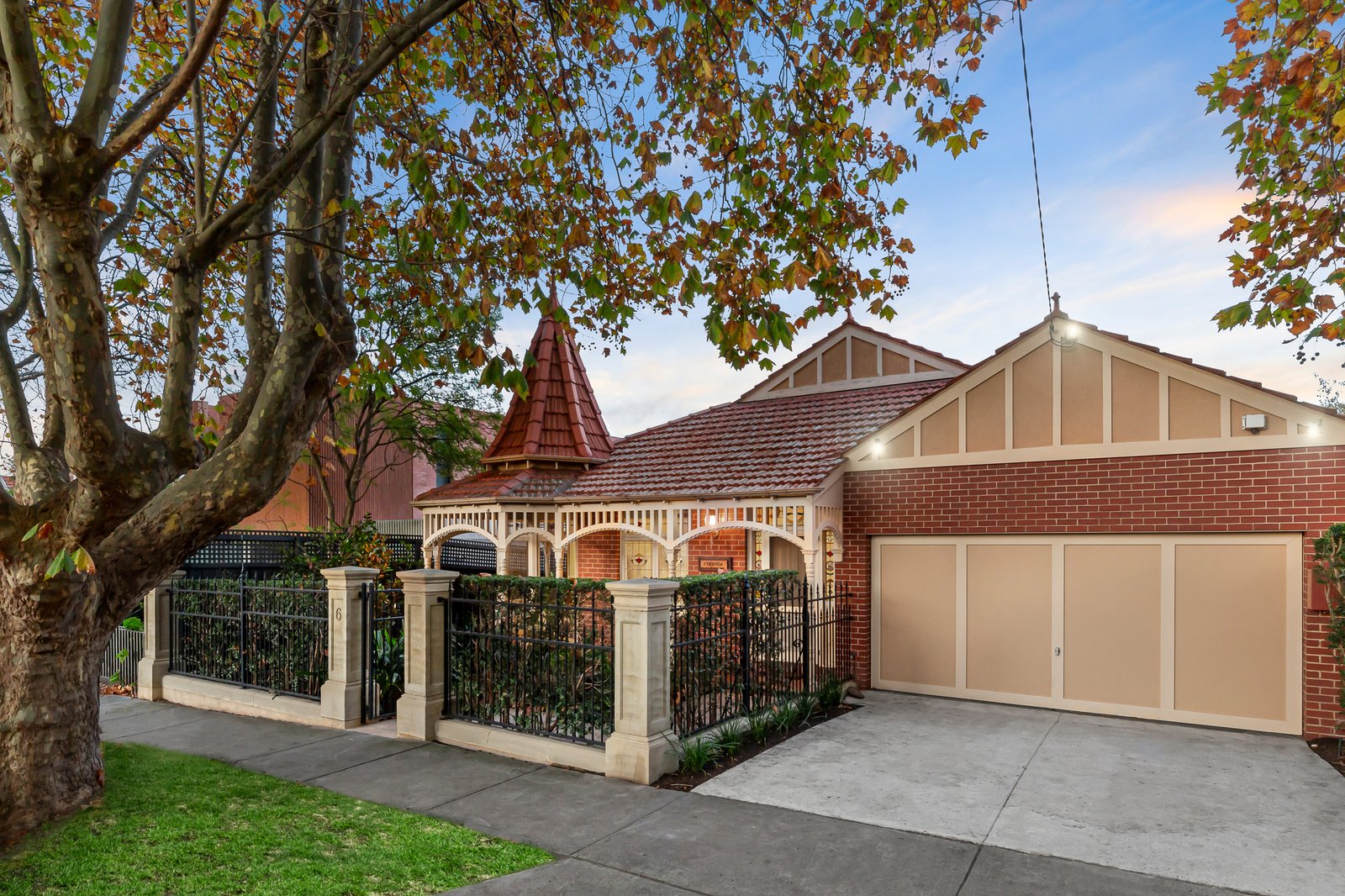 Image of garage