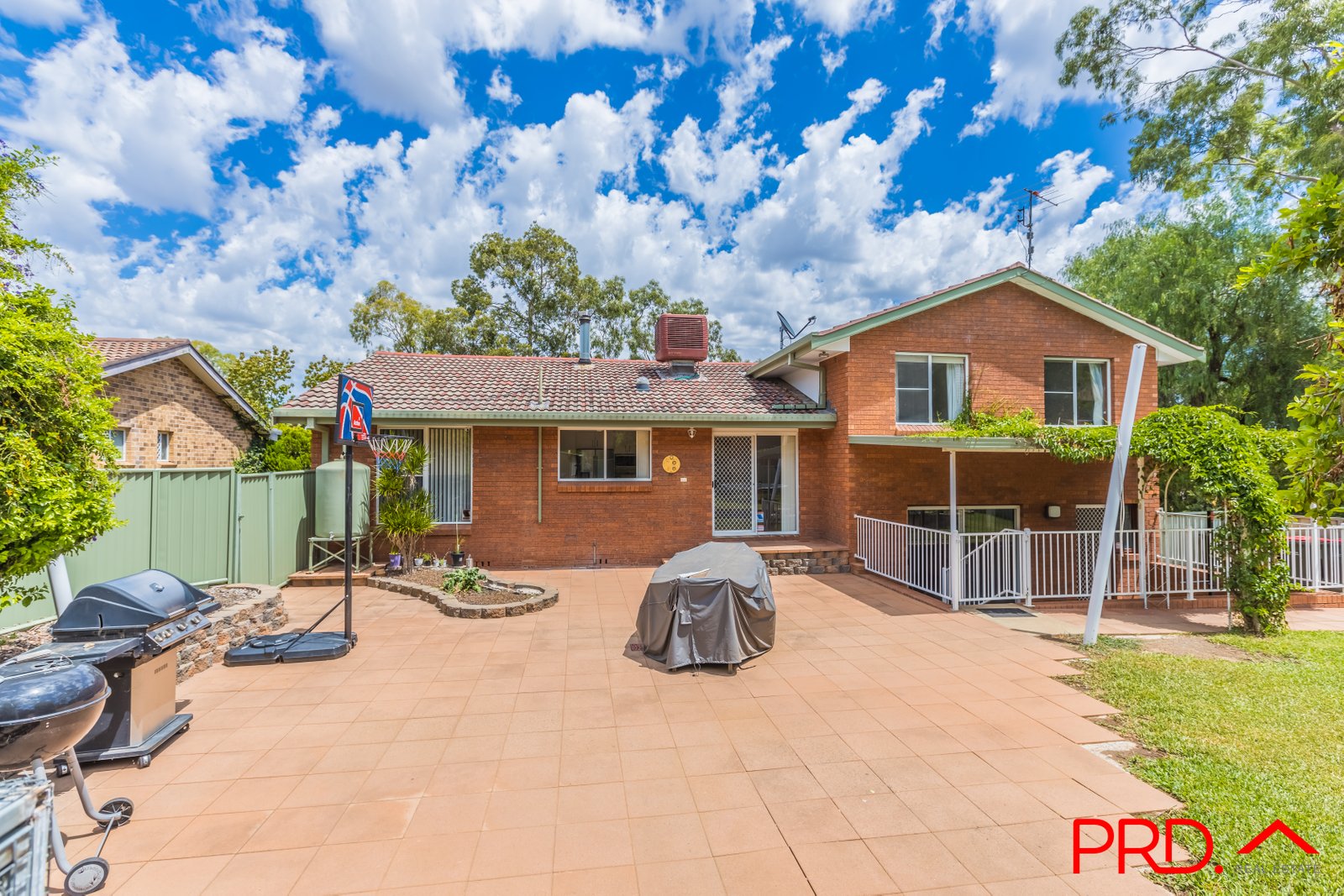 6 Eucalypt Avenue TAMWORTH 21