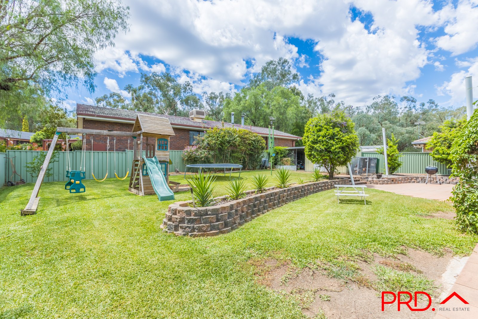 6 Eucalypt Avenue TAMWORTH 23