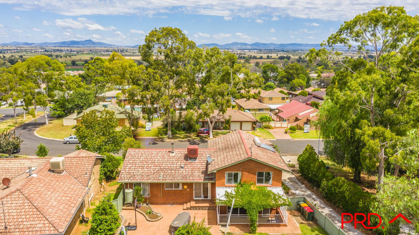 6 Eucalypt Avenue TAMWORTH 25