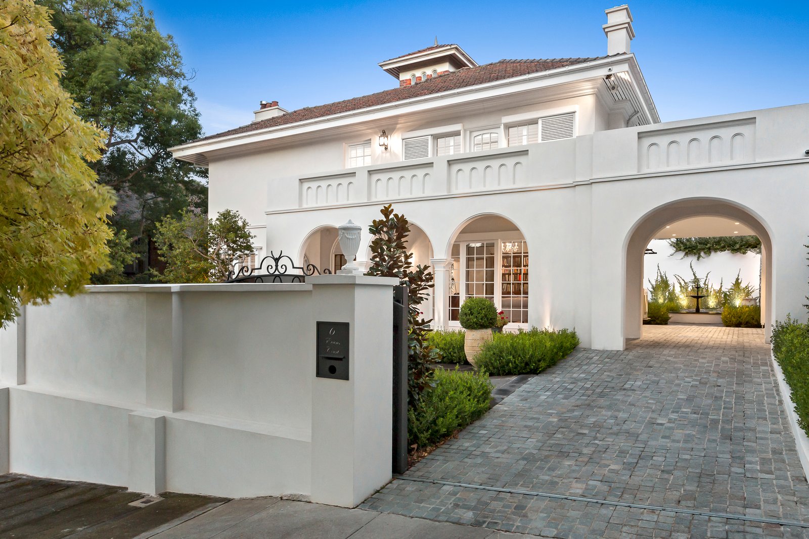 Real Estate and Property in 6 Evans Court, Toorak, VIC